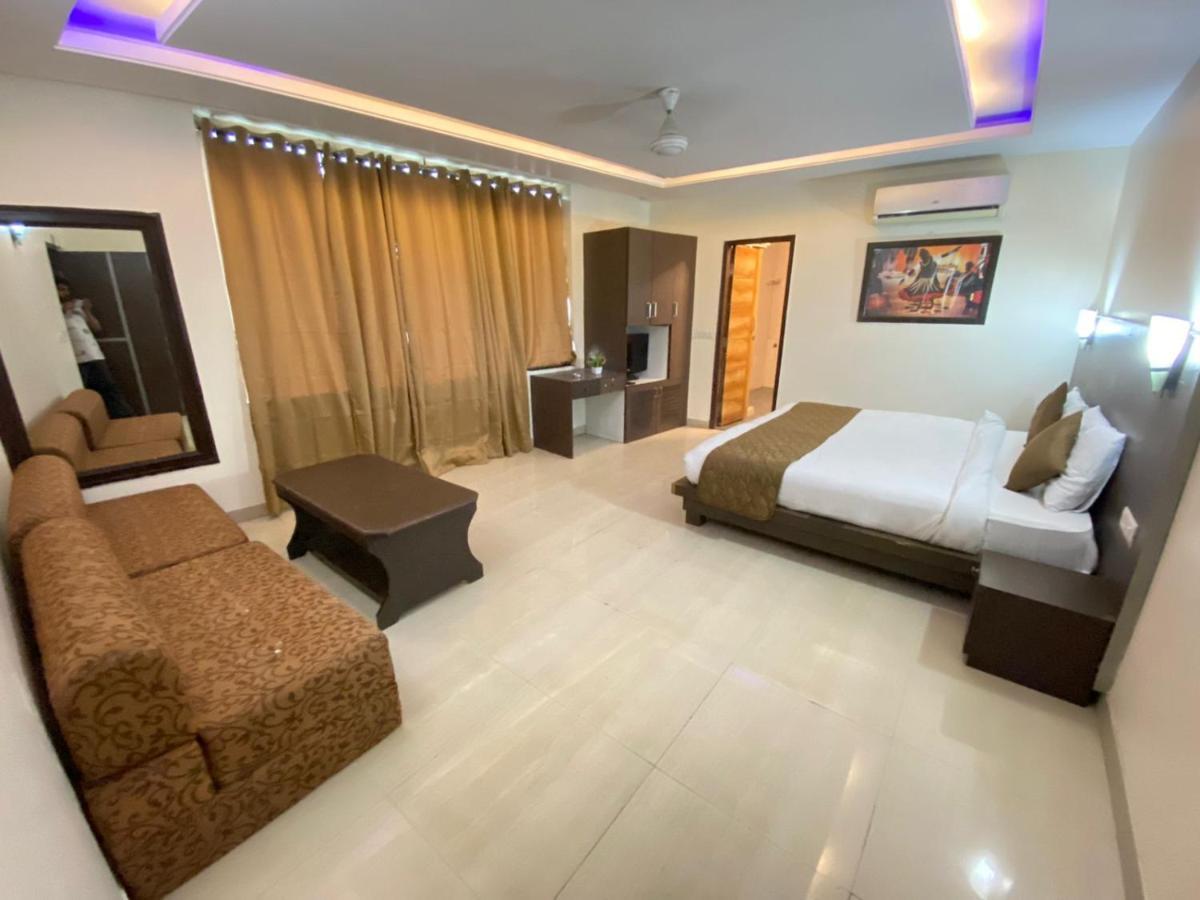 Airport Hotel Vishal Residency New Delhi Eksteriør billede