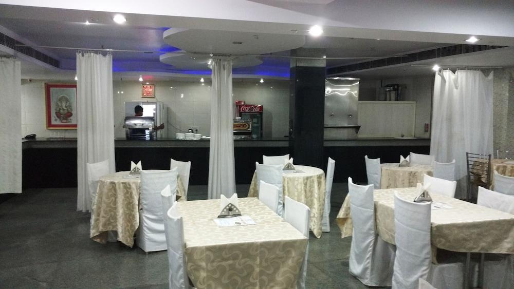 Airport Hotel Vishal Residency New Delhi Eksteriør billede