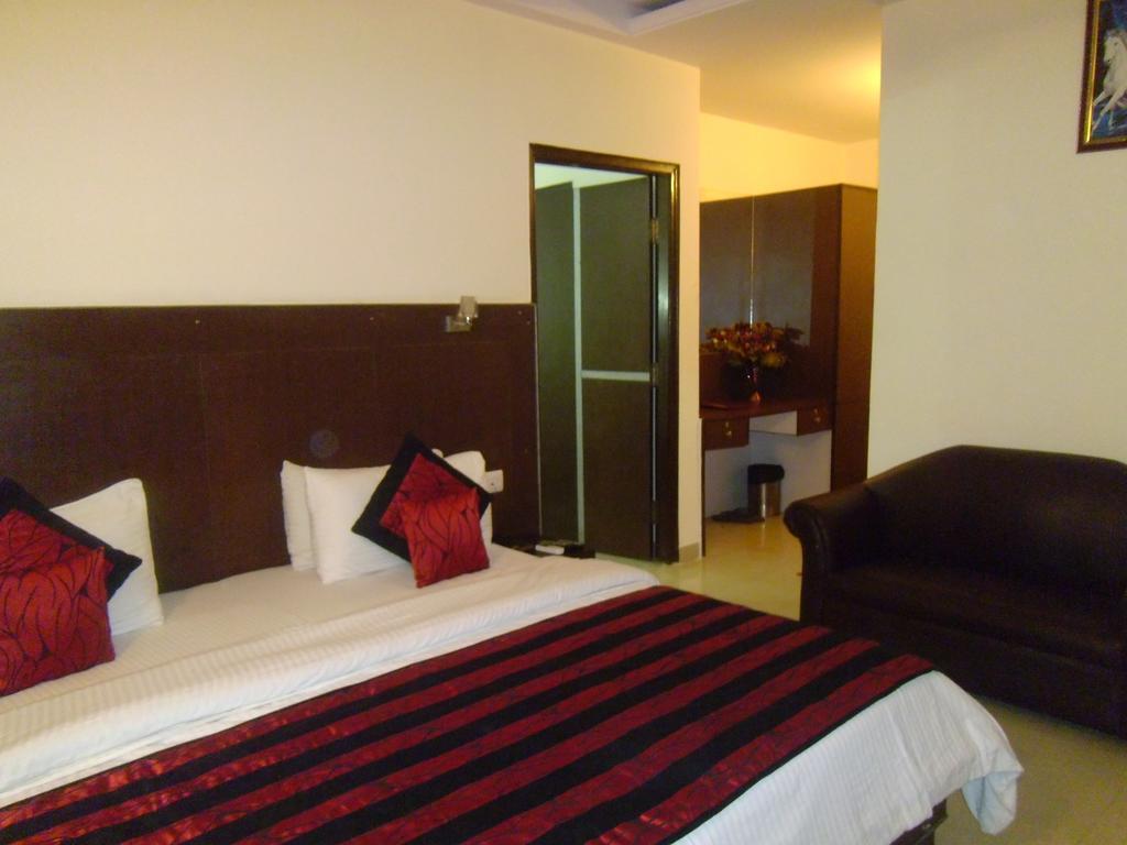 Airport Hotel Vishal Residency New Delhi Eksteriør billede