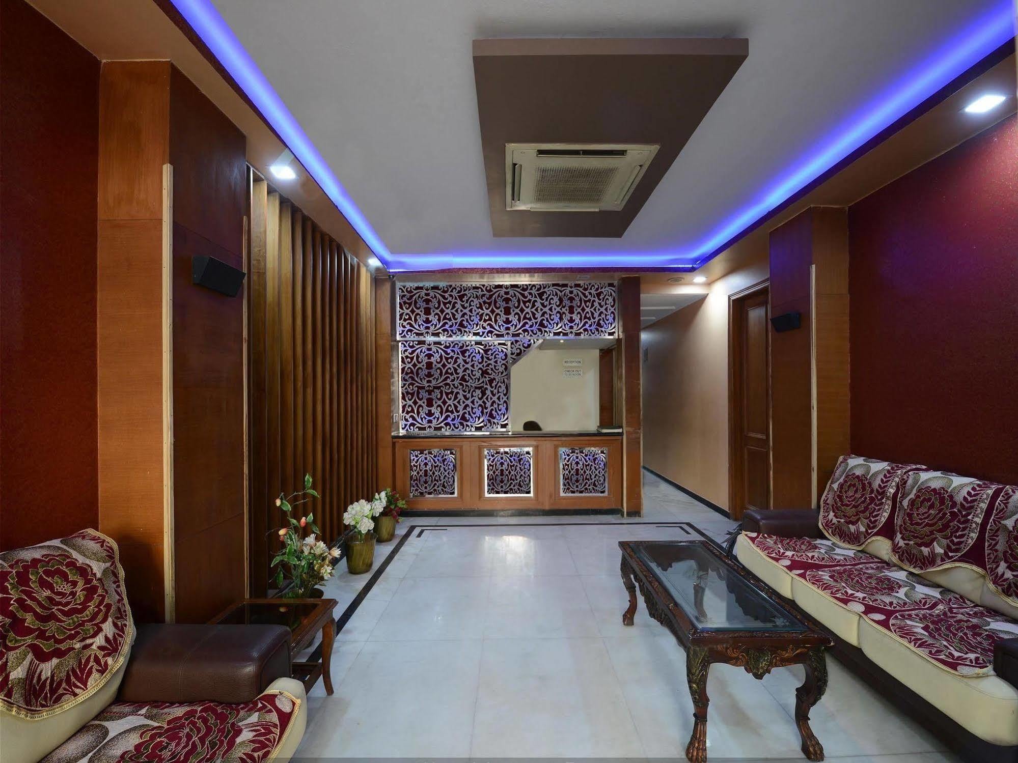 Airport Hotel Vishal Residency New Delhi Eksteriør billede